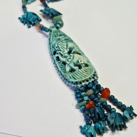VINTAGE Carved Elephant Beaded Turquoise Large Pendant Fetish Necklace - Picture 6 of 10